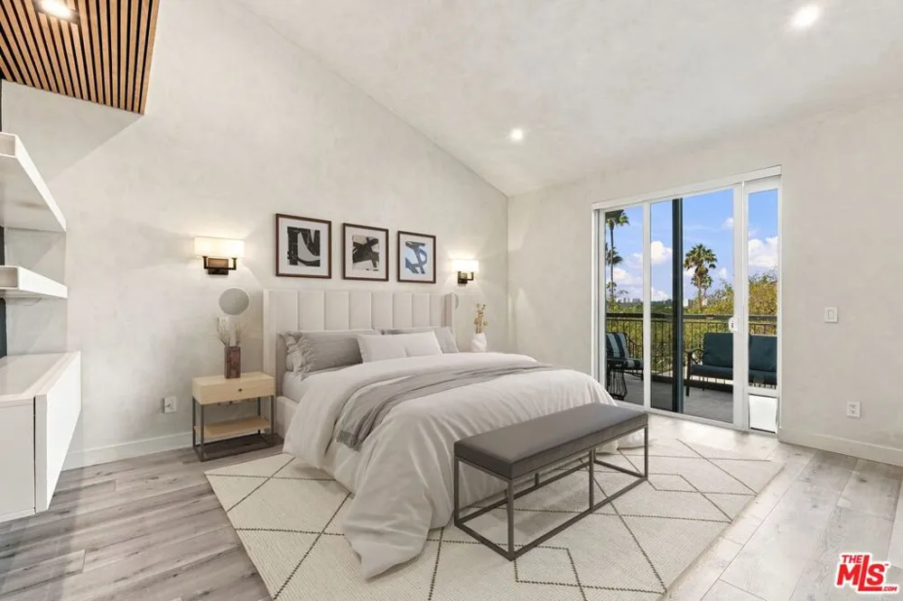 8121 Norton Avenue #403 West Hollywood, CA 90046