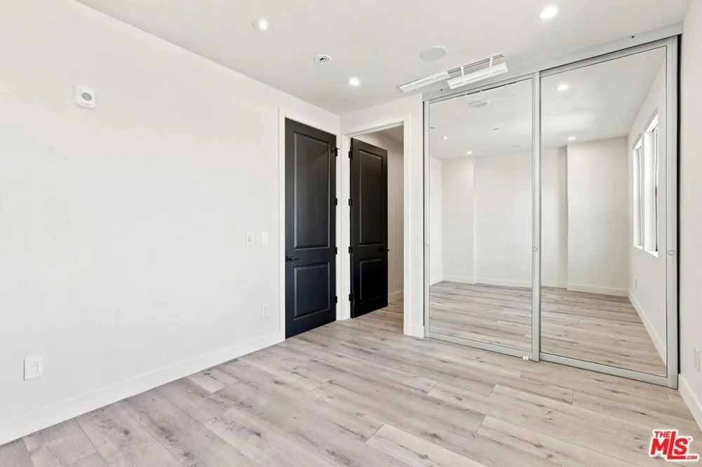 8121 Norton Avenue #403 West Hollywood, CA 90046