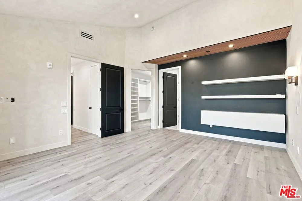 8121 Norton Avenue #403 West Hollywood, CA 90046
