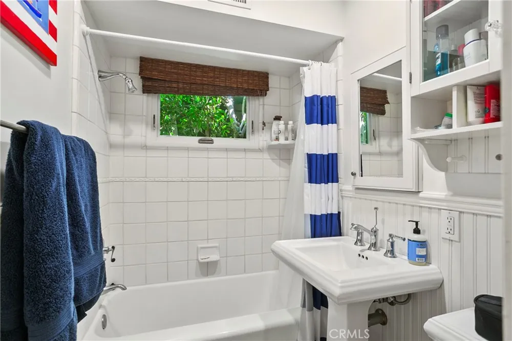 225 GRAND CANAL Newport Beach, CA 92662