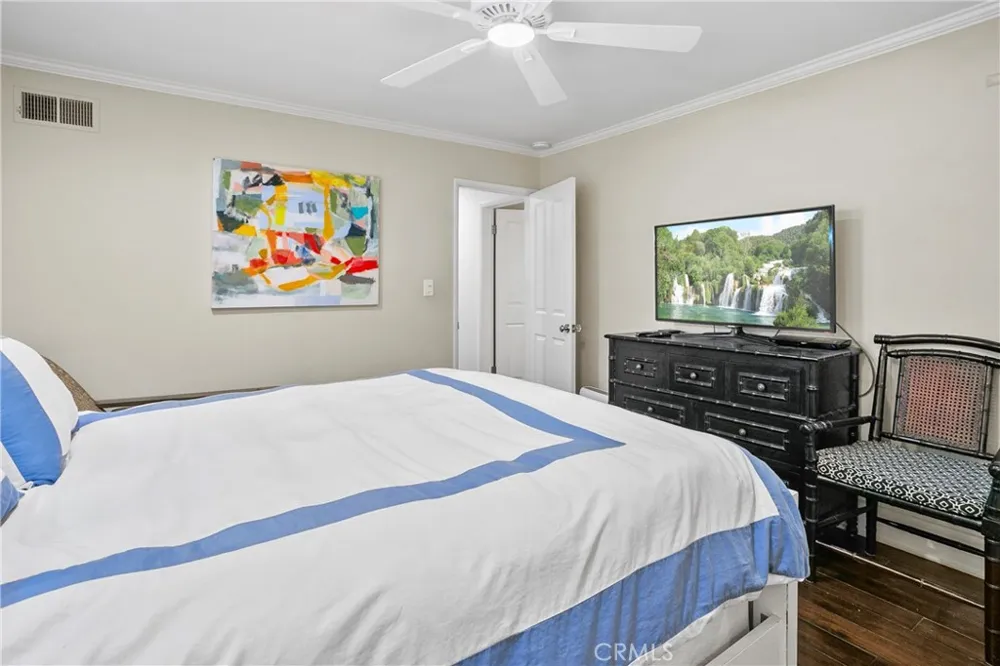 225 GRAND CANAL Newport Beach, CA 92662