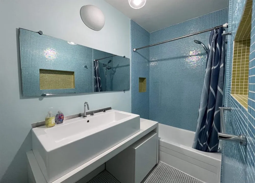 25 Spinnaker St #12 Marina del Rey, CA 90292