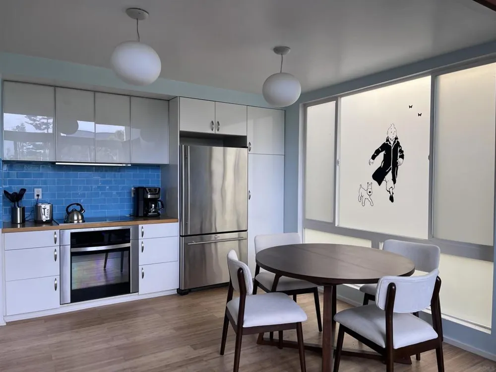 25 Spinnaker St #12 Marina del Rey, CA 90292
