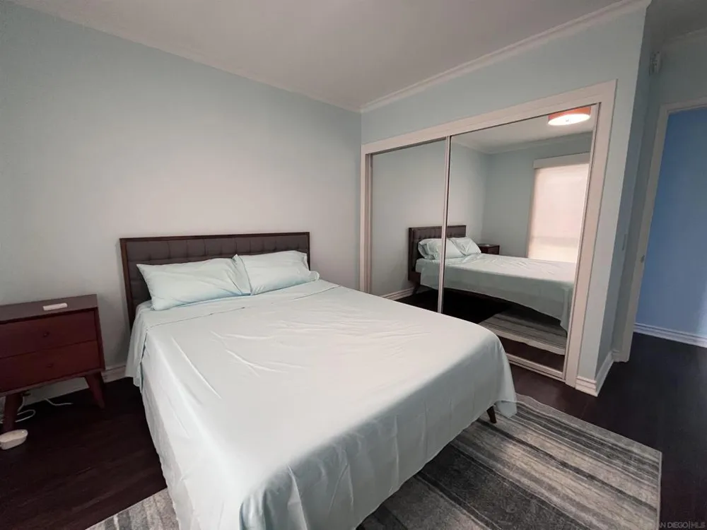 25 Spinnaker St #12 Marina del Rey, CA 90292