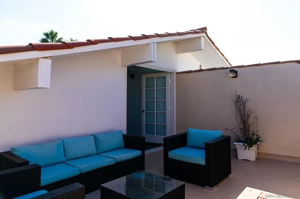 25 Spinnaker St #12 Marina del Rey, CA 90292