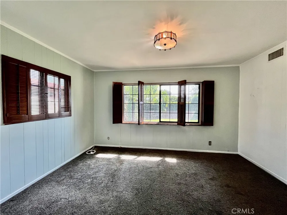 916 W Donington Street Glendora, CA 91741
