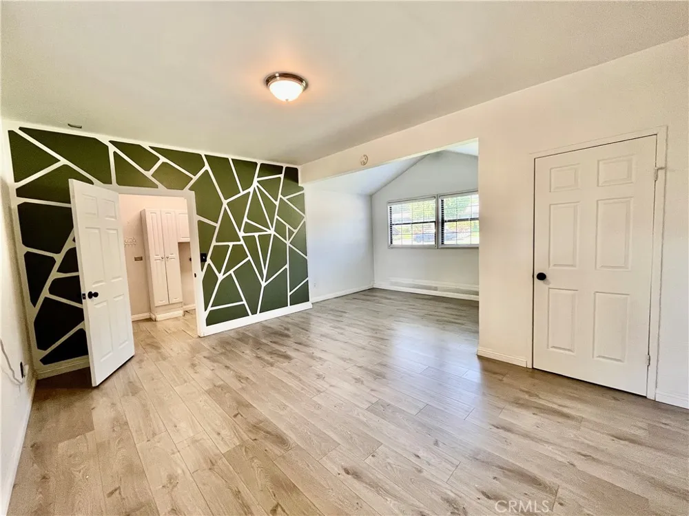 916 W Donington Street Glendora, CA 91741