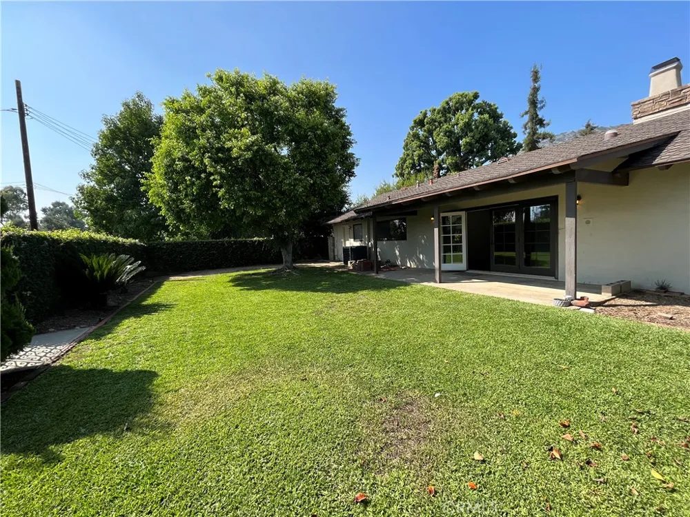 916 W Donington Street Glendora, CA 91741