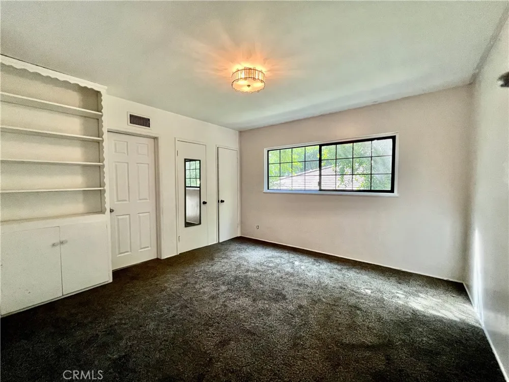 916 W Donington Street Glendora, CA 91741