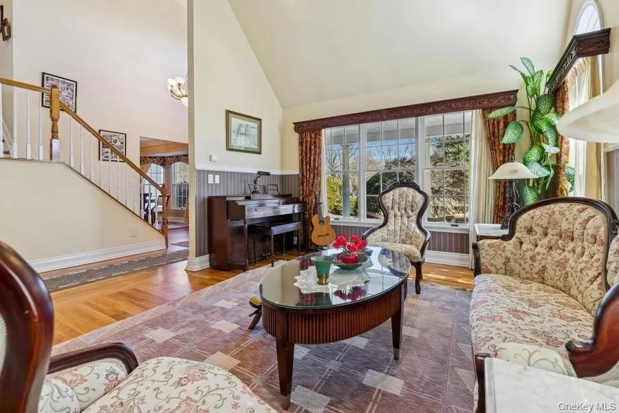 5 Kenwood Lane Saint James, NY 11780