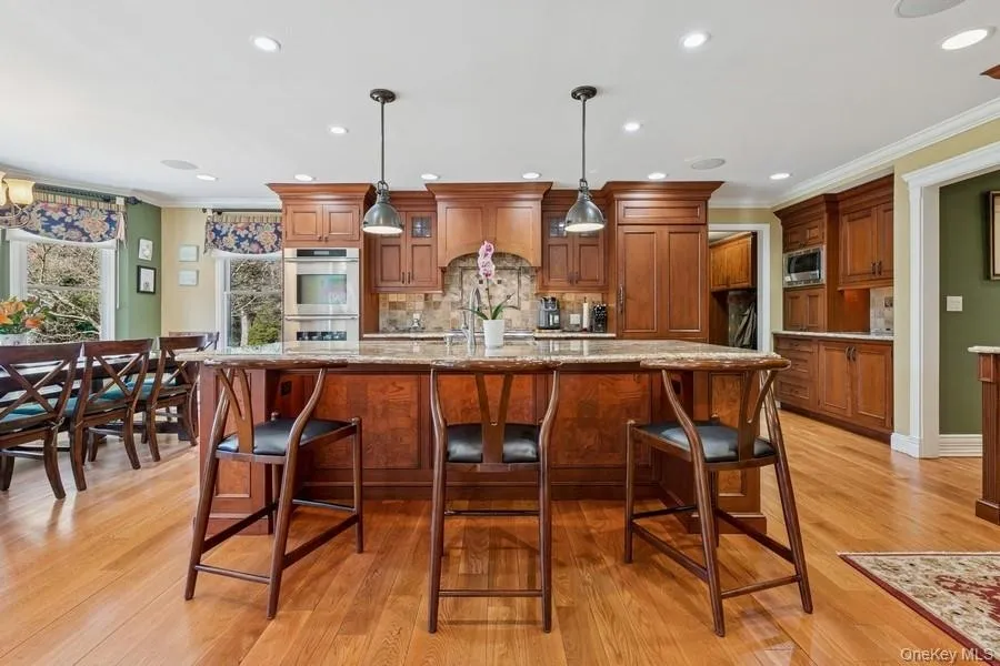 5 Kenwood Lane Saint James, NY 11780