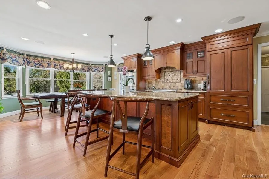 5 Kenwood Lane Saint James, NY 11780