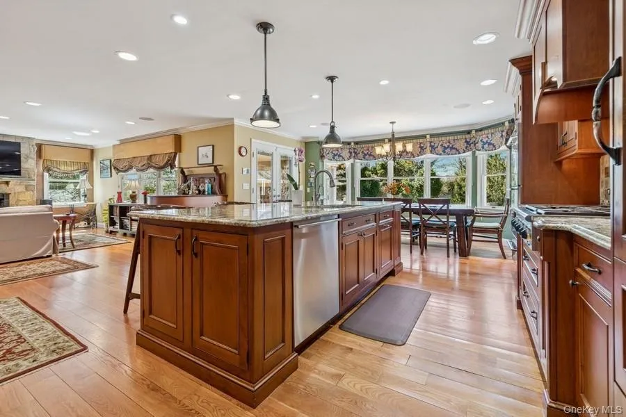 5 Kenwood Lane Saint James, NY 11780