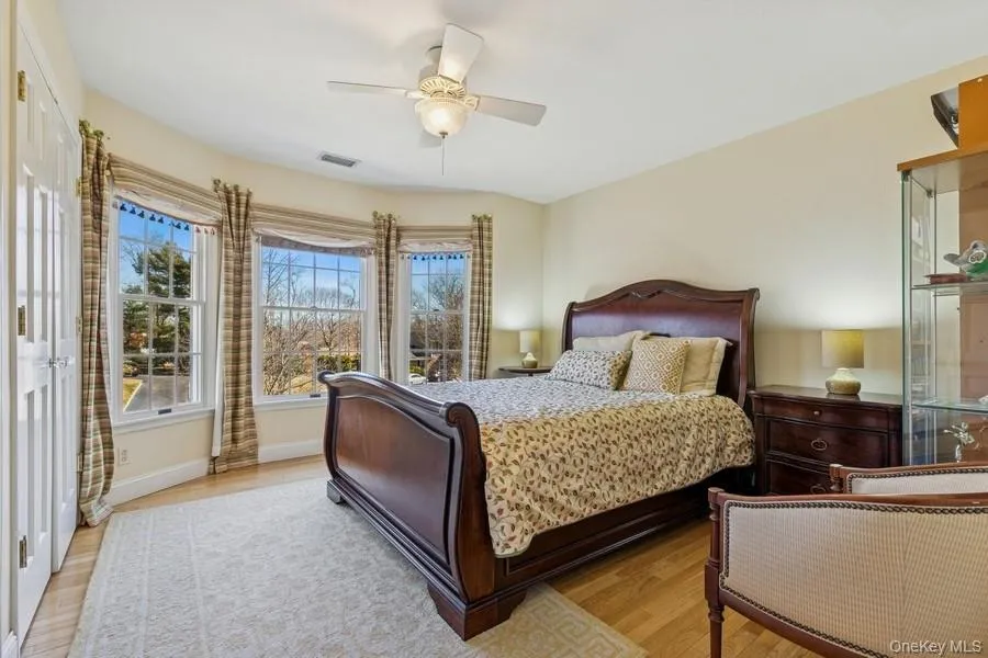 5 Kenwood Lane Saint James, NY 11780