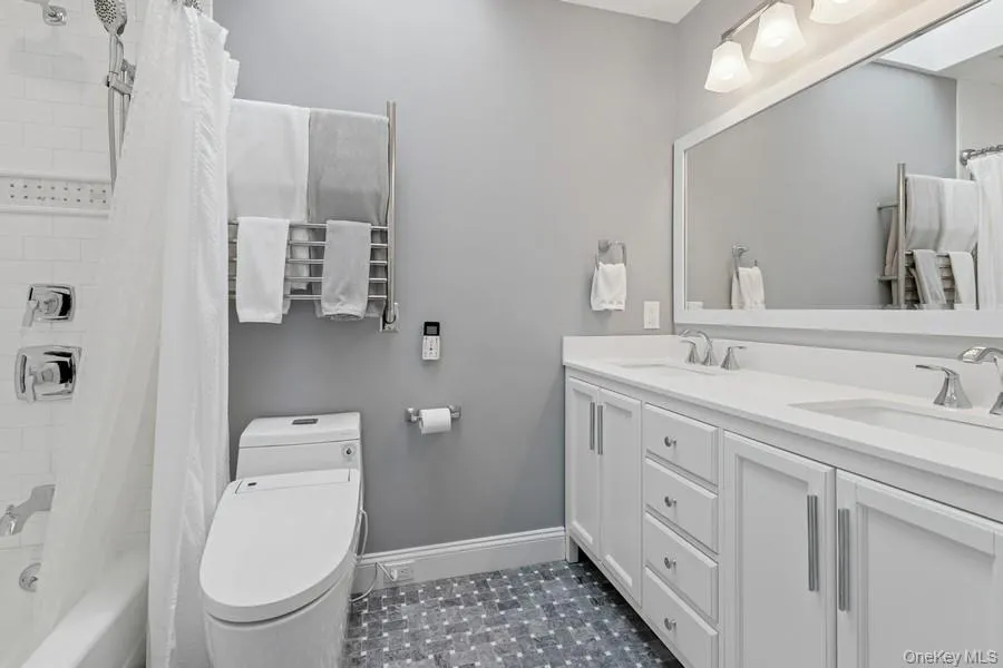5 Kenwood Lane Saint James, NY 11780