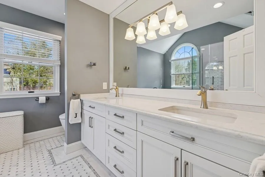 5 Kenwood Lane Saint James, NY 11780