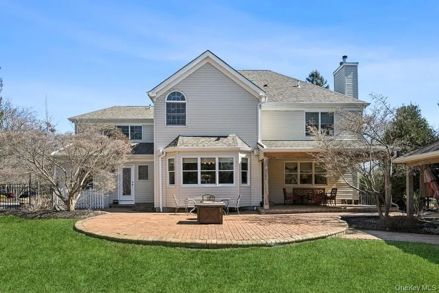 5 Kenwood Lane Saint James, NY 11780