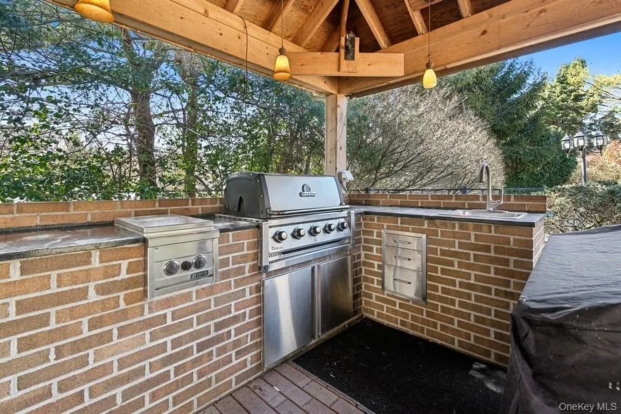 5 Kenwood Lane Saint James, NY 11780