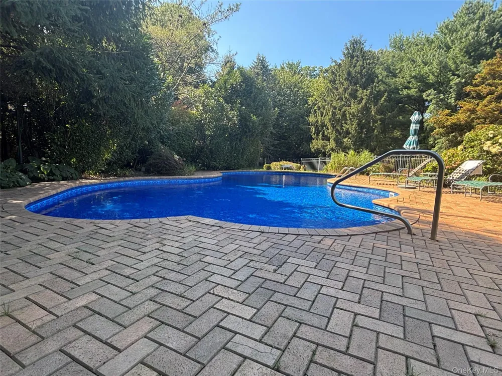 5 Kenwood Lane Saint James, NY 11780