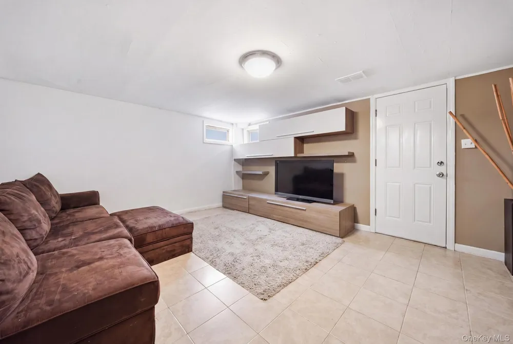 66 Caroline Avenue Franklin Square, NY 11010