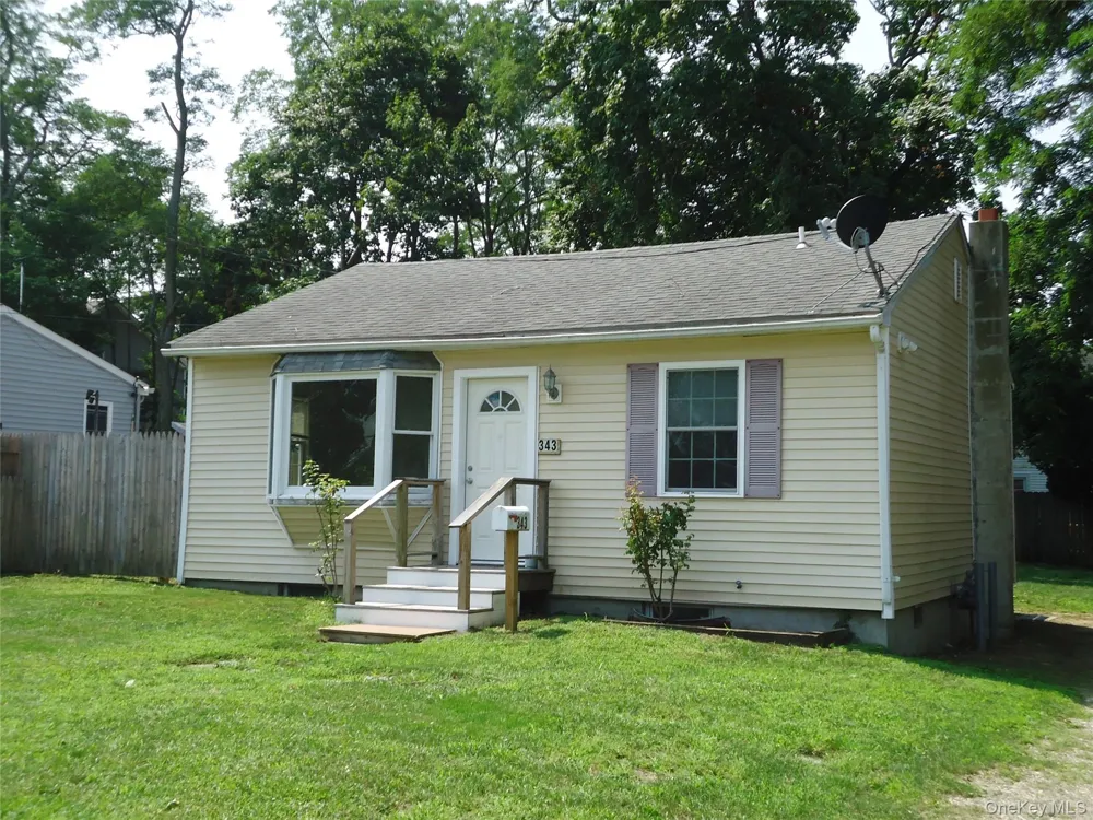 343 Union Avenue Riverhead, NY 11901