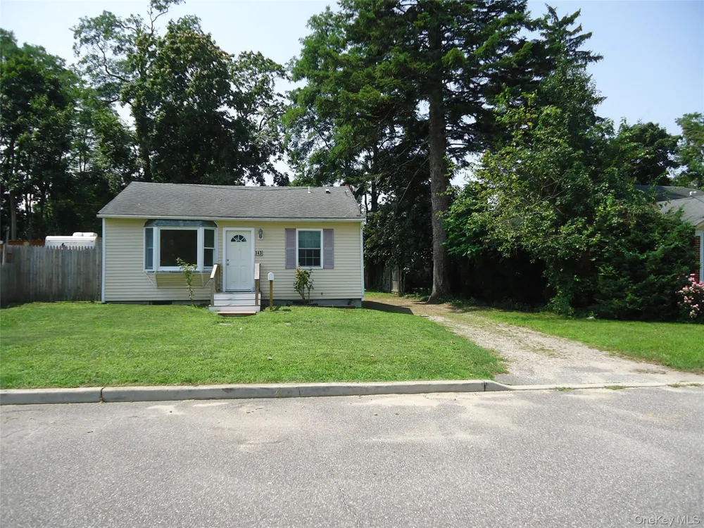 343 Union Avenue Riverhead, NY 11901