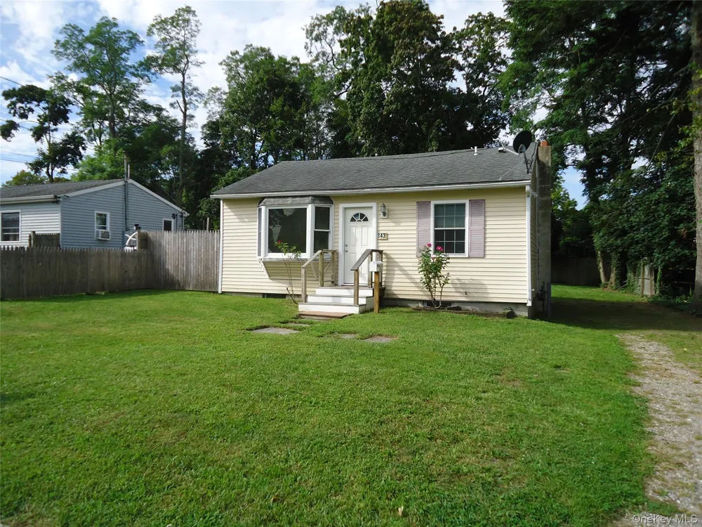 343 Union Avenue Riverhead, NY 11901