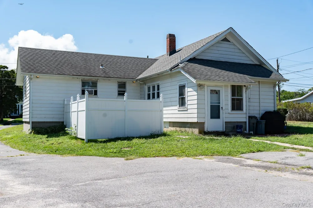 1405 Bay Avenue Mattituck, NY 11952