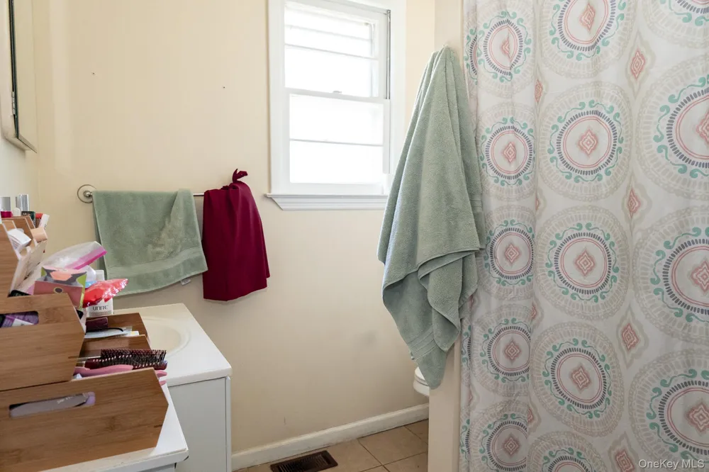 1405 Bay Avenue Mattituck, NY 11952