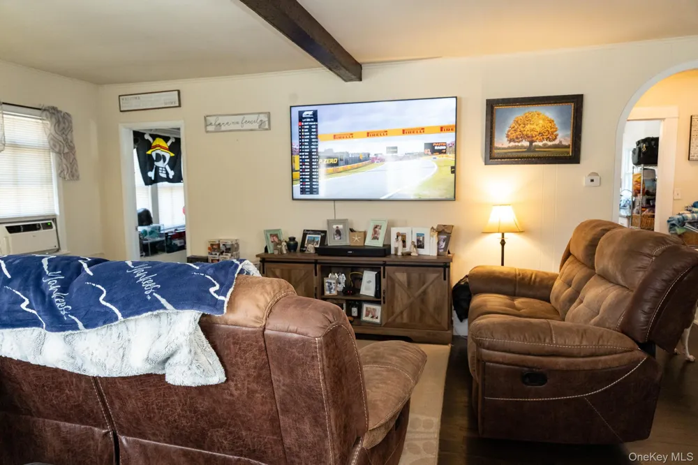 1405 Bay Avenue Mattituck, NY 11952