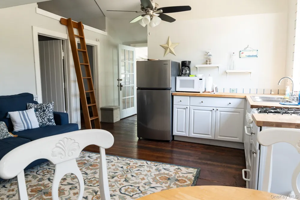 1405 Bay Avenue Mattituck, NY 11952