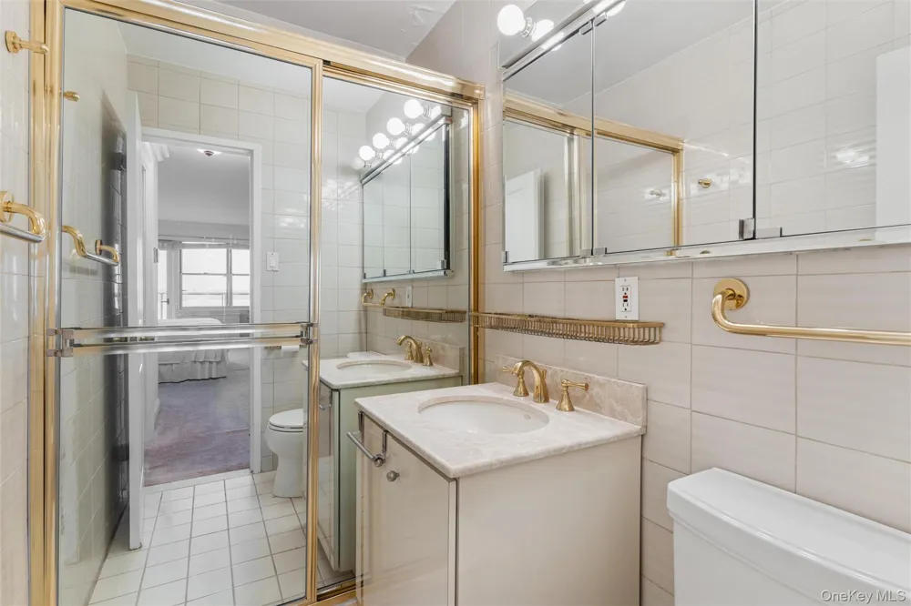 17-85 215th Street #15M Bayside, NY 11360