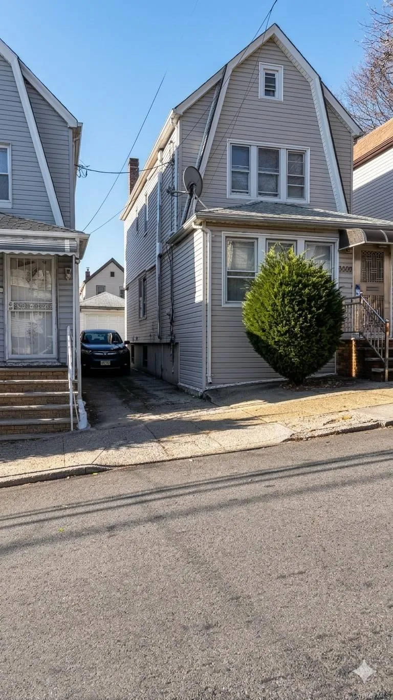 8608 144th Street Jamaica, NY 11435