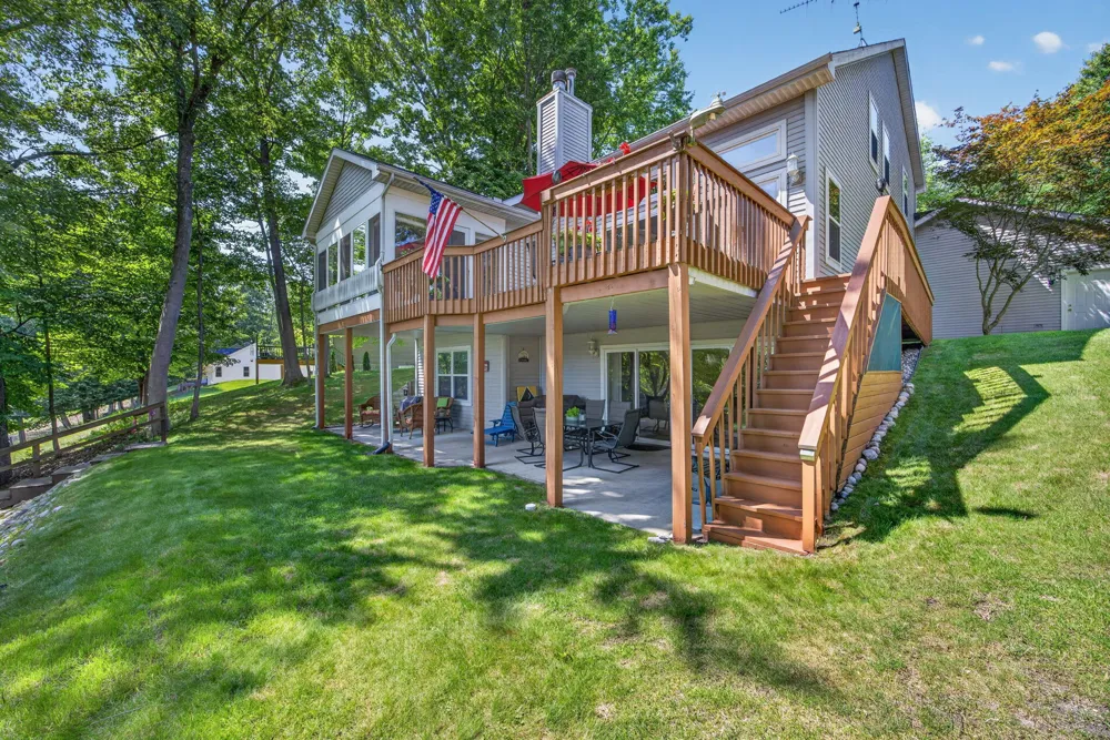 9240 Ranger Drive Canadian Lakes, MI 49346