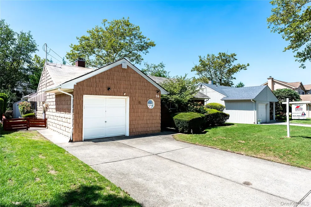 26 Sycamore Road Valley Stream, NY 11581