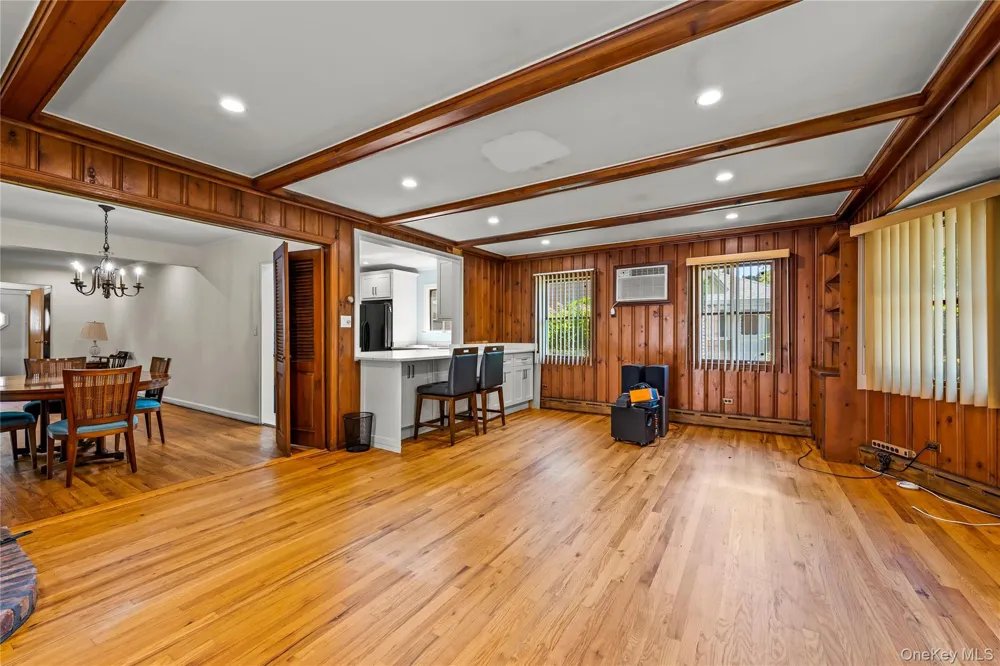 26 Sycamore Road Valley Stream, NY 11581