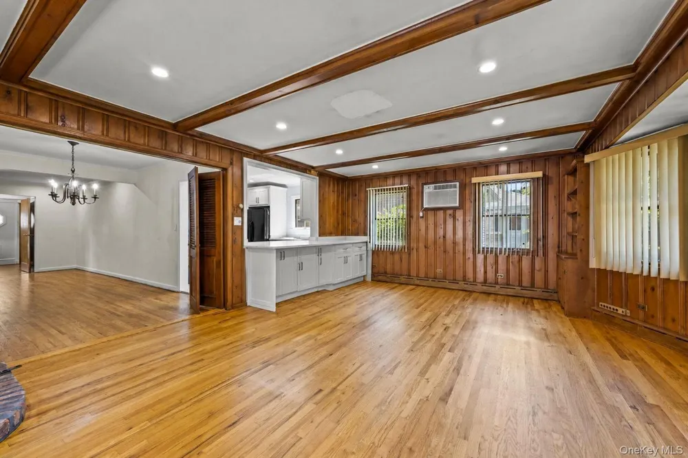 26 Sycamore Road Valley Stream, NY 11581