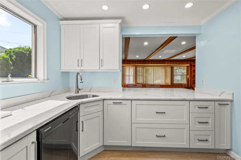 26 Sycamore Road Valley Stream, NY 11581