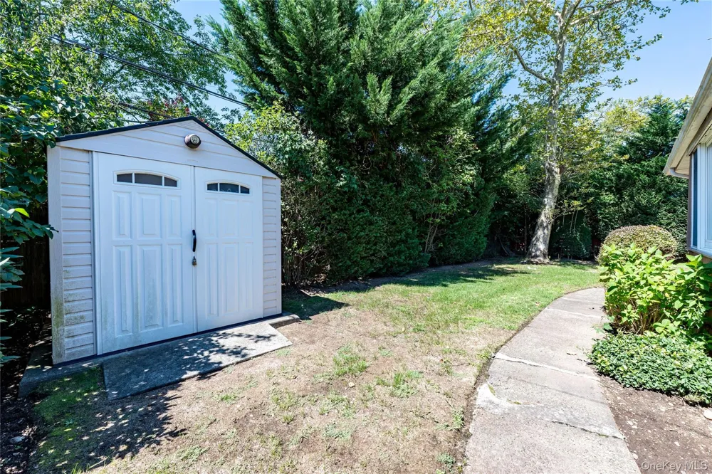 26 Sycamore Road Valley Stream, NY 11581