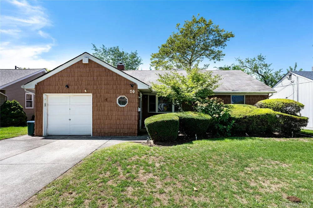 26 Sycamore Road Valley Stream, NY 11581