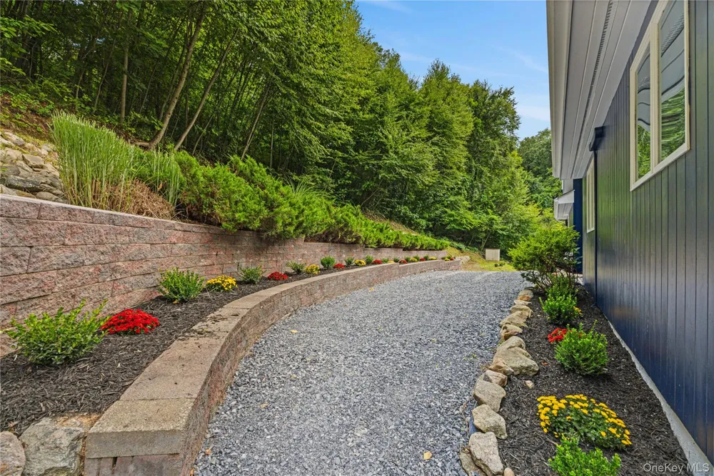 24 Babbling Brook Lane Cold Spring, NY 10516