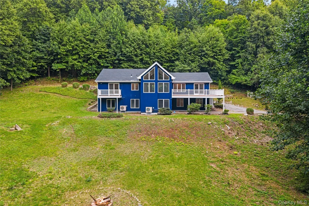 24 Babbling Brook Lane Cold Spring, NY 10516