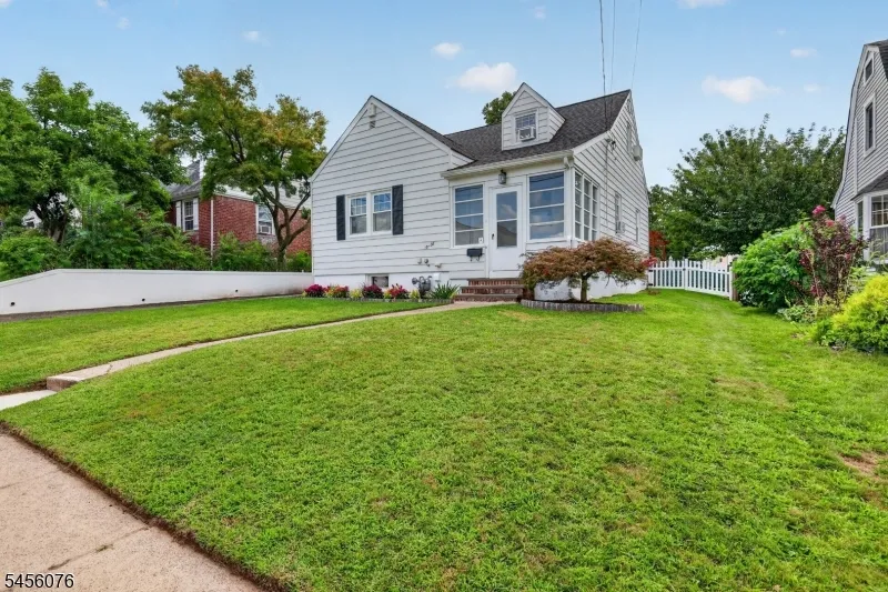 10 Campbell Rd Fair Lawn, NJ 07410