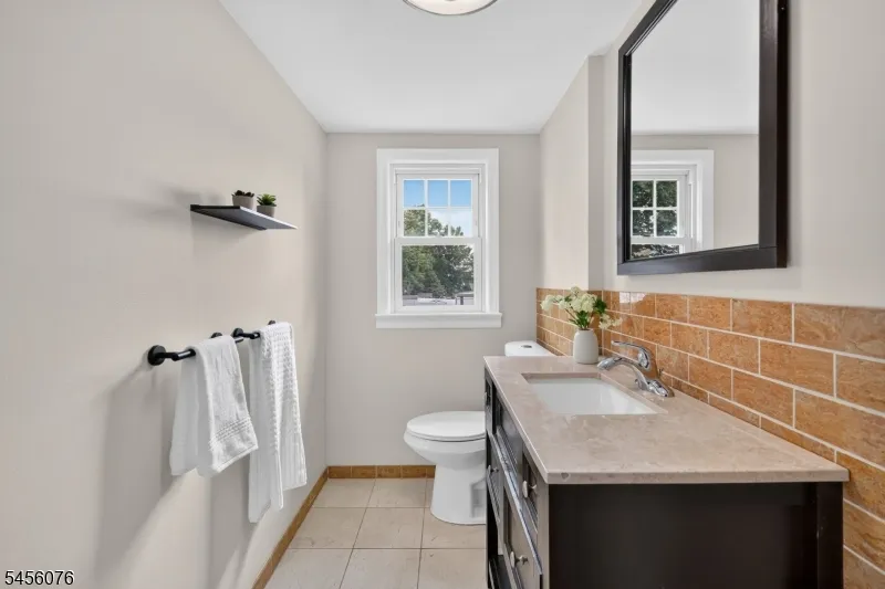 10 Campbell Rd Fair Lawn, NJ 07410
