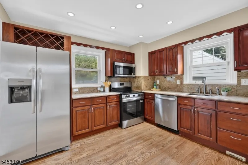 10 Campbell Rd Fair Lawn, NJ 07410