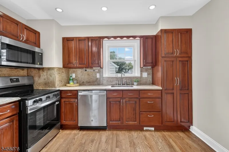 10 Campbell Rd Fair Lawn, NJ 07410