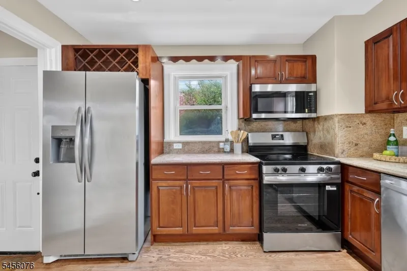 10 Campbell Rd Fair Lawn, NJ 07410