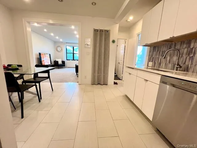 73-03 Bell Boulevard #5M Bayside, NY 11364