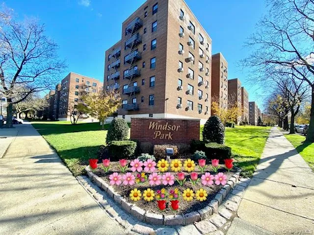 73-03 Bell Boulevard #5M Bayside, NY 11364