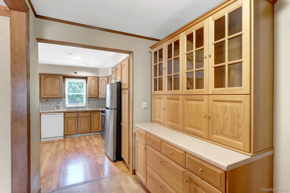 19 Essex Road Bethpage, NY 11714